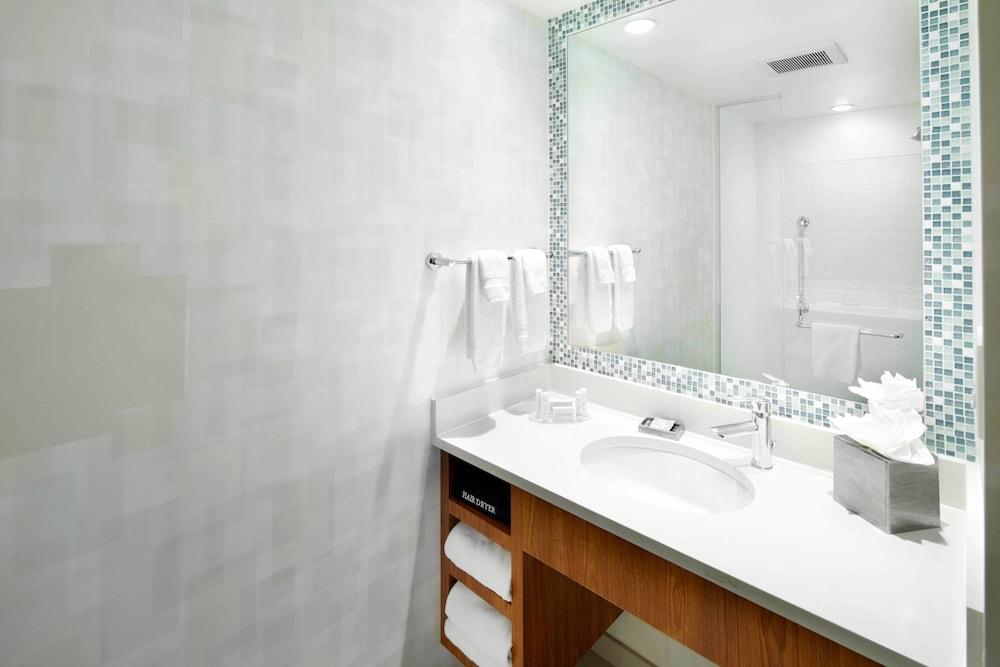 SpringHill Suites by Marriott Houston NASA/Webster photo 11