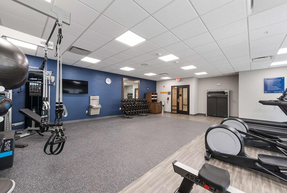 Hampton Inn Niles photo 30