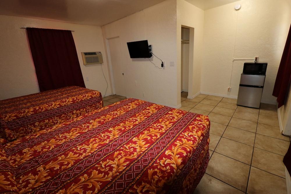Sandman Inn Motel photo 10