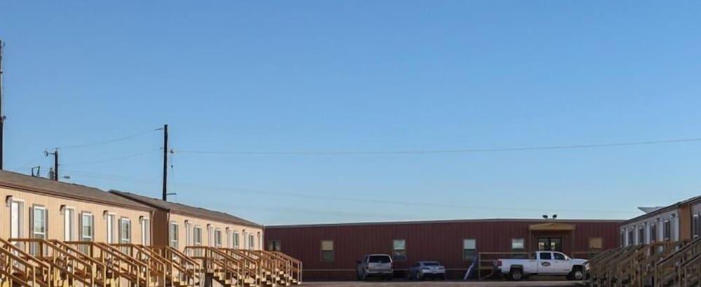 Cuero Oilfield Housing photo 6