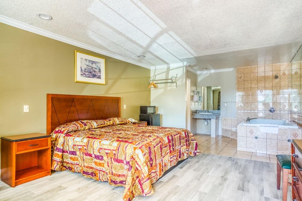 Passport Inn Whittier photo 29