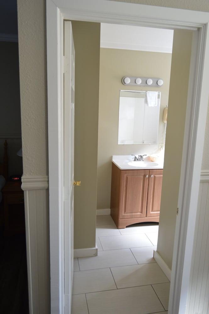 Studio 9 Fort Bragg, LLC. photo 60
