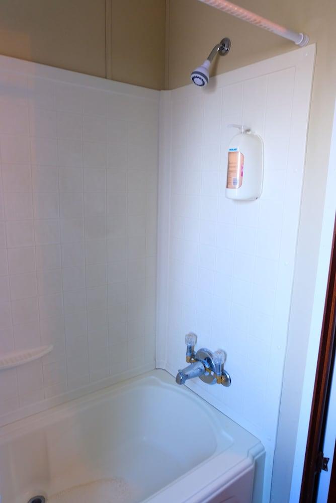 Target Hospitality-Pecos North Lodge photo 22