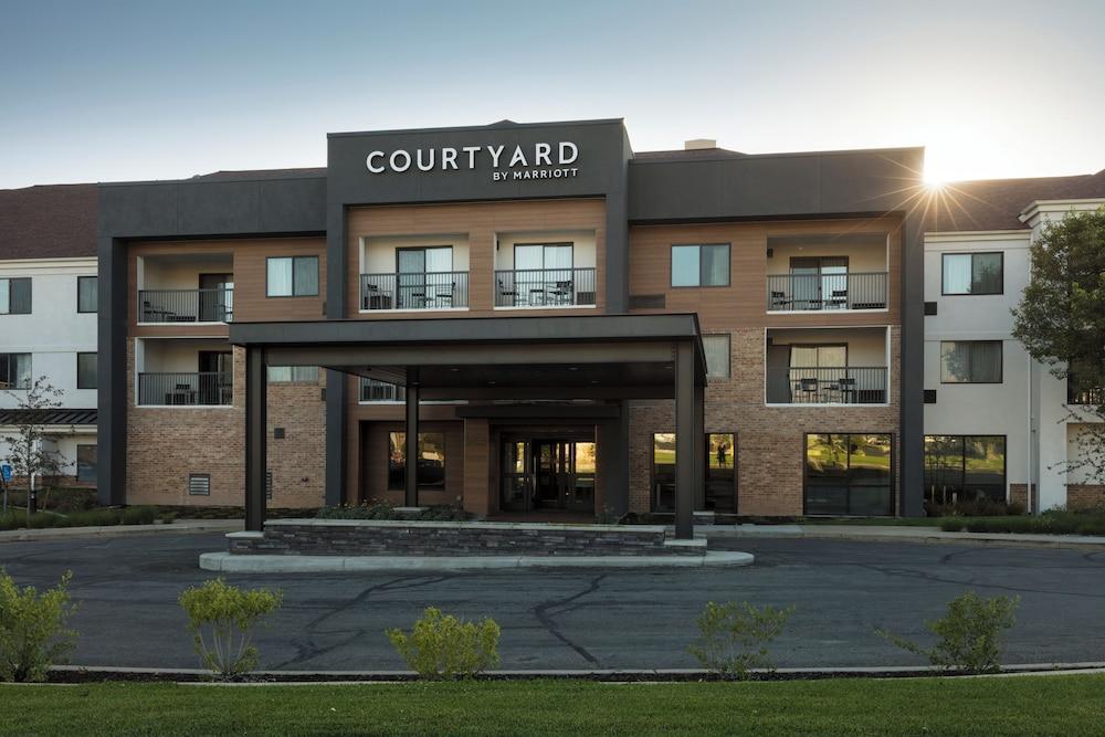 Courtyard by Marriott Layton photo 1