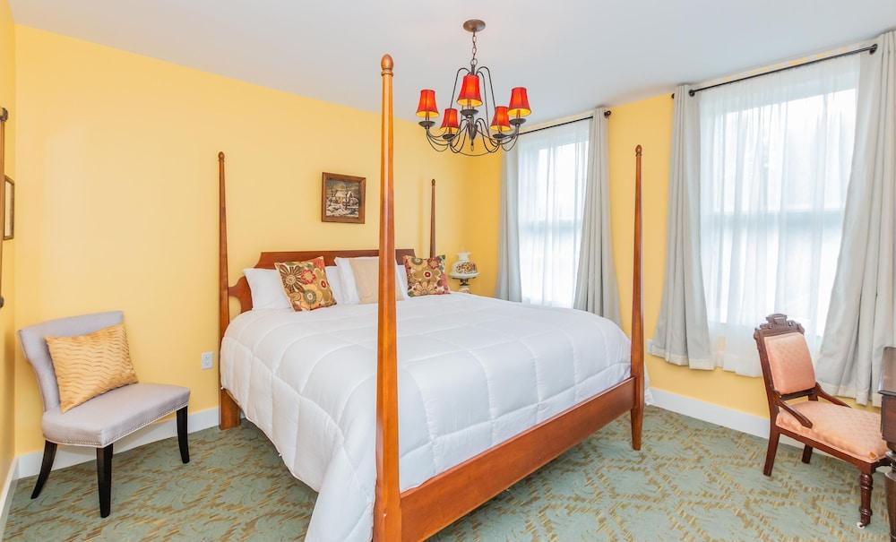 Historic Hotel Broadalbin photo 55