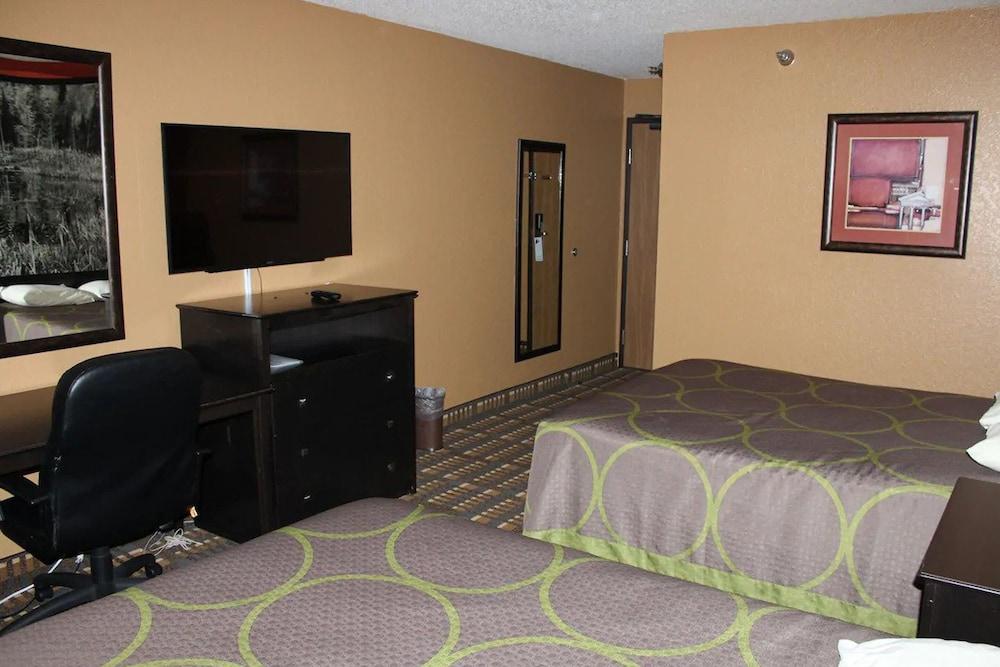 Coratel Inn and Suites by Jasper Stillwater photo 5