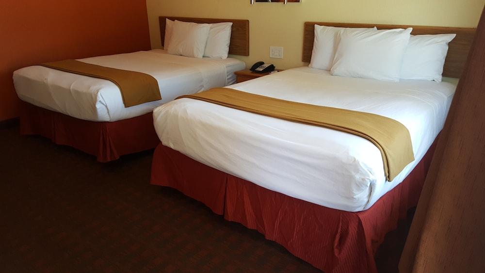 Stadium Motel photo 12