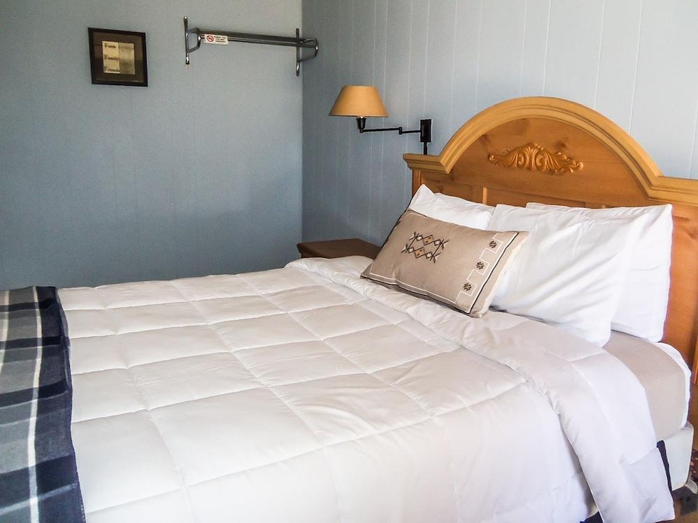 The Gold Pan Motel photo 8