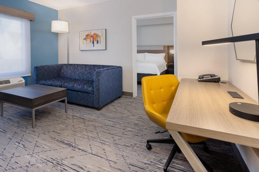 Holiday Inn Express Hotel & Suites New Tampa I-75 by IHG photo 63