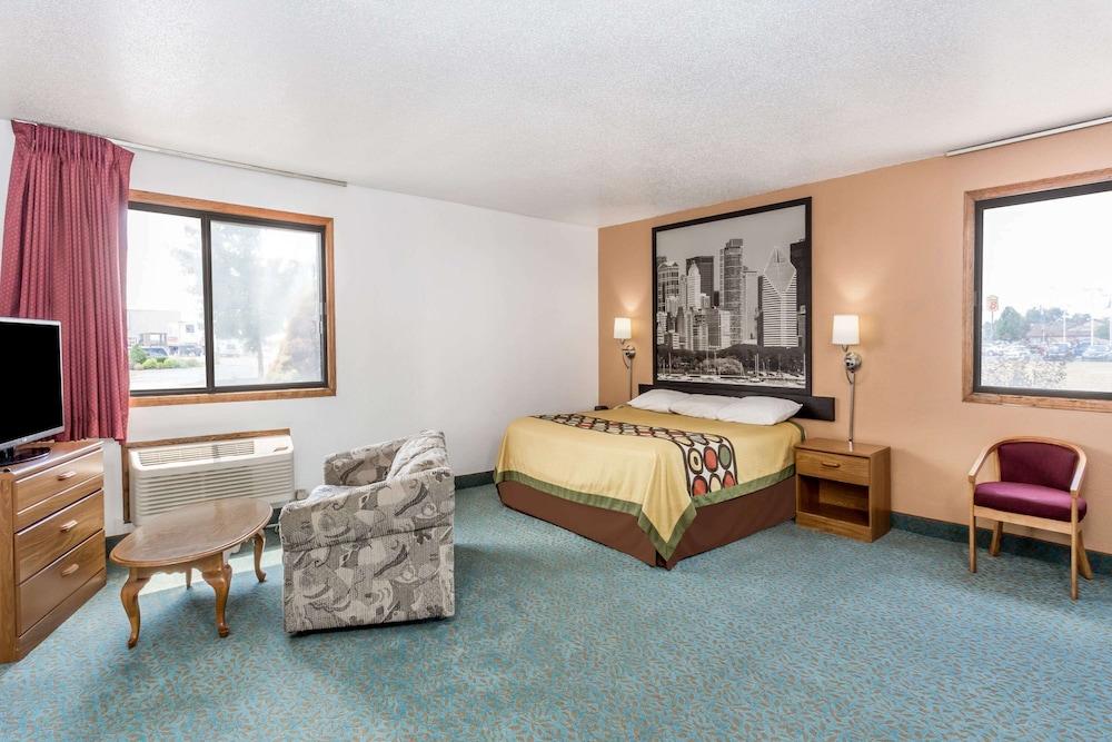 Super 8 by Wyndham Bourbonnais/Kankakee Area photo 6