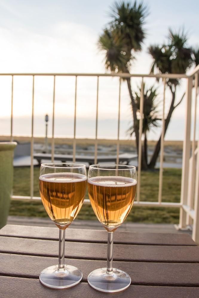 Inn of the Four Winds Oceanfront Seaside photo 39