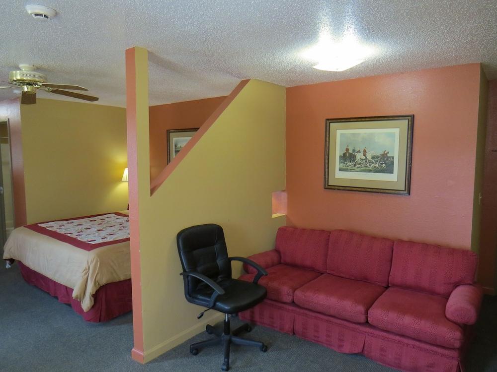 First Western Inn Caseyville photo 12
