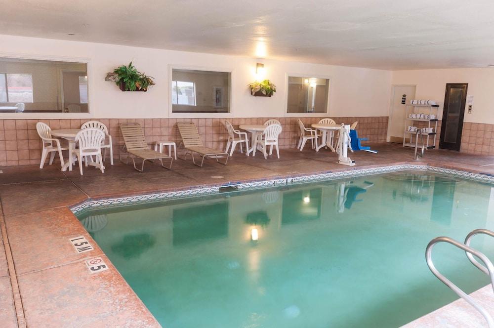 Quality Suites Albuquerque Airport photo 44