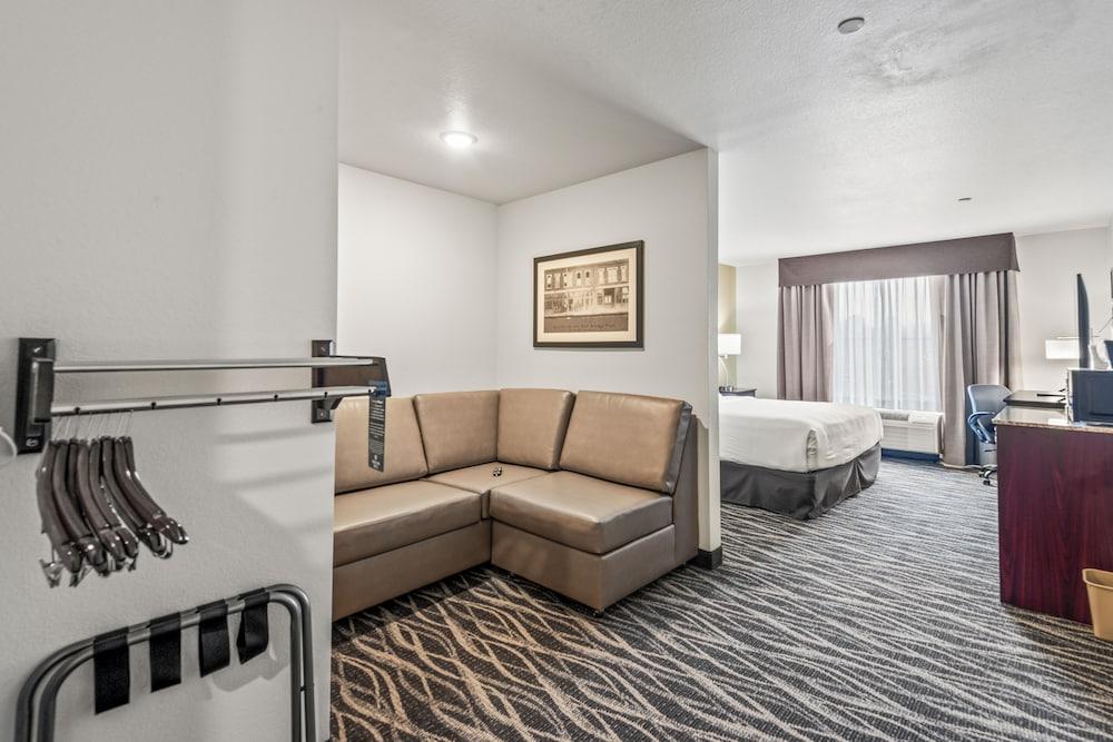 Cobblestone Hotel & Suites - Foley photo 17
