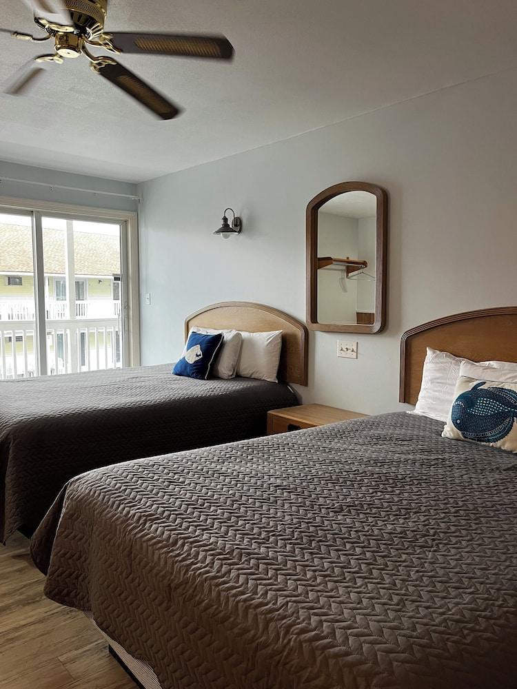 Mainsail Motel & Cottages photo 9