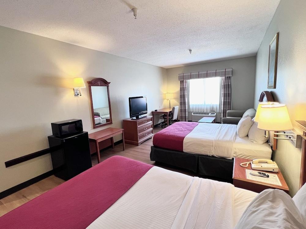 Americas Best Value Inn Wiggins photo 13