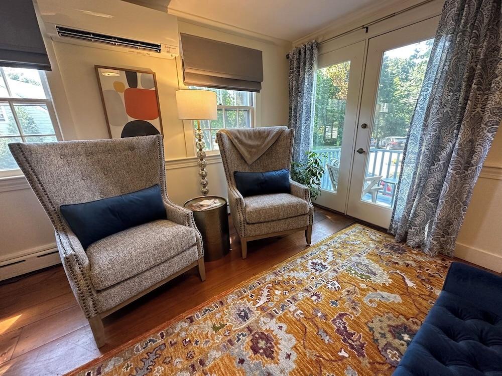Inn at Perkins Cove photo 1