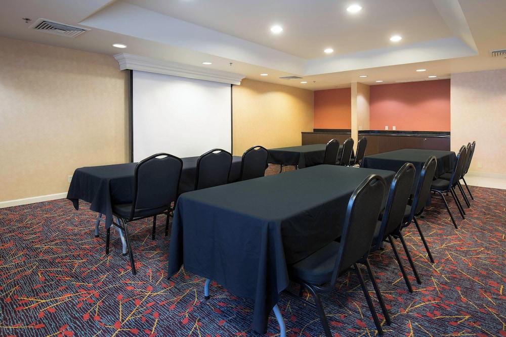 Residence Inn by Marriott Sacramento Airport Natomas photo 31