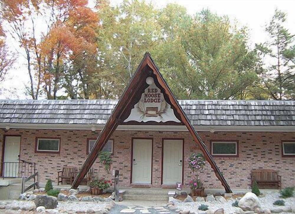 Red Moose Lodge photo 10