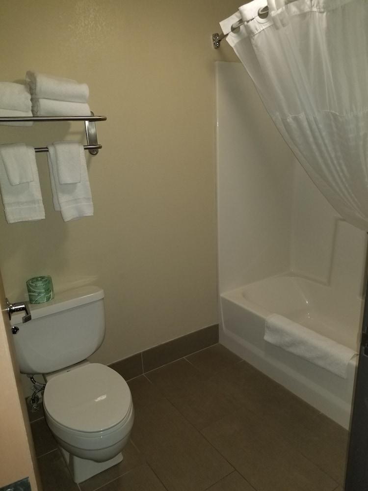 Comfort Inn Marshalltown South photo 18