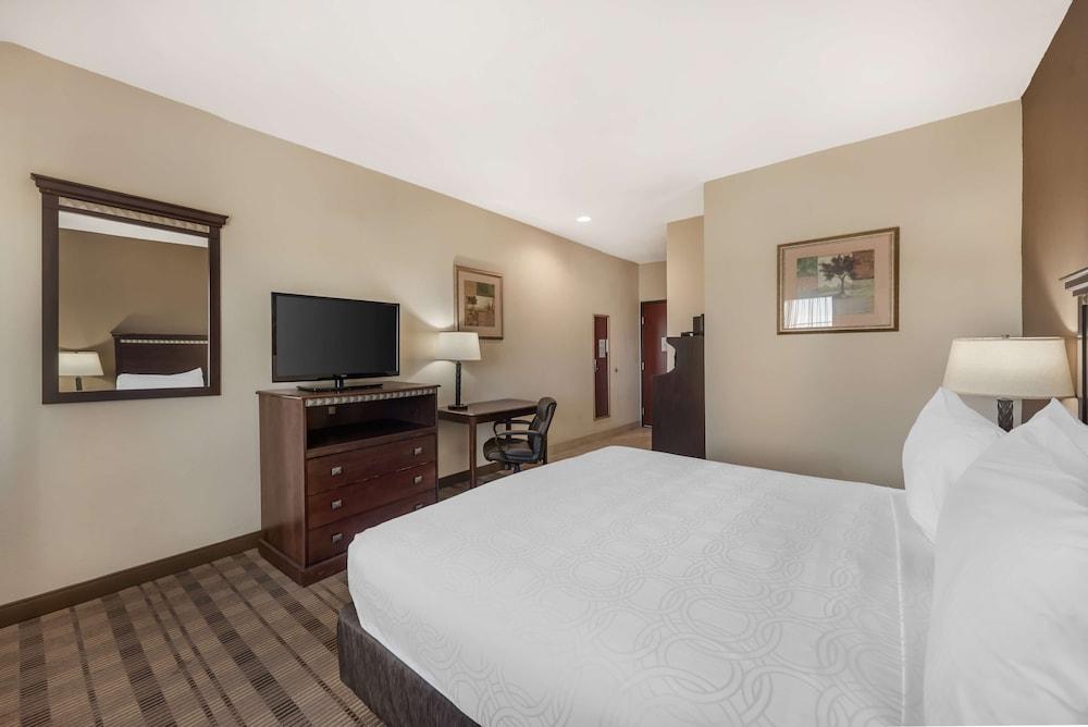 Best Western La Grange Inn & Suites photo 11