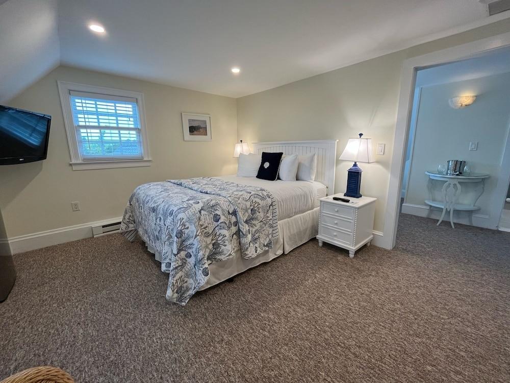 Beach Breeze Inn photo 5