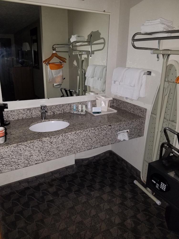 Quality Inn New River photo 18