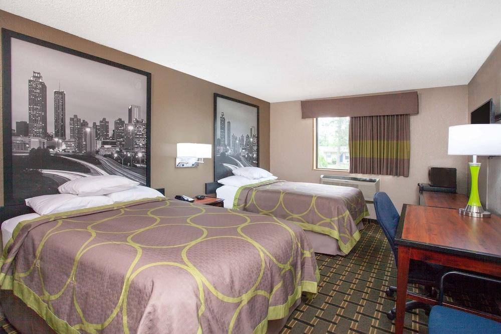 Super 8 by Wyndham Waycross GA photo 11