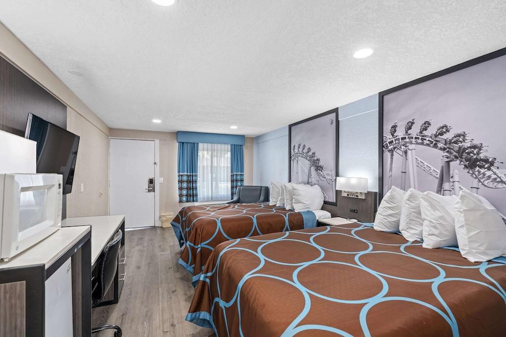 Super 8 by Wyndham Kissimmee/Orlando photo 14