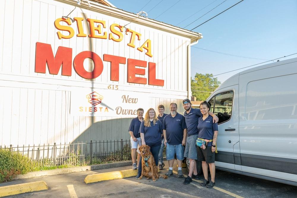 Siesta Motel photo 19