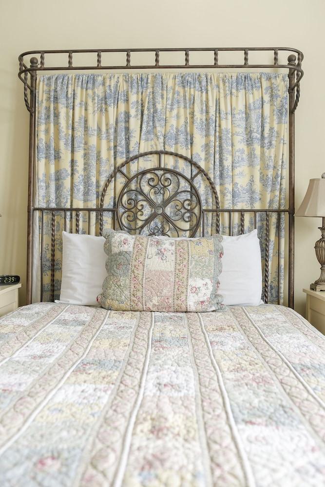 Delamater Inn photo 7