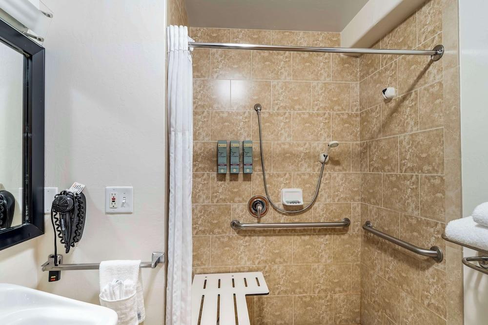 Best Western Liberty Inn photo 22