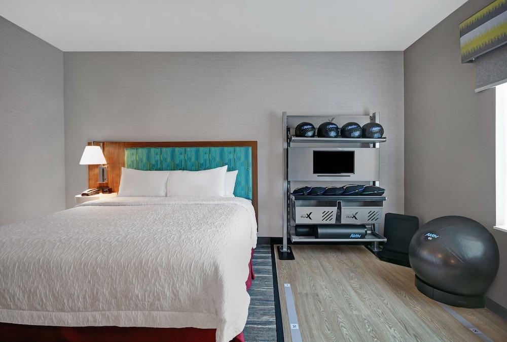 Hampton Inn Las Vegas Strip South, NV photo 5