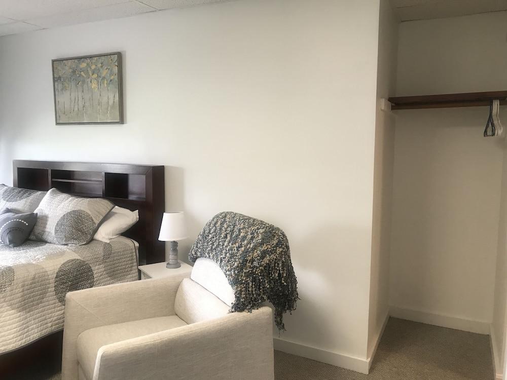 Chamber Lane Motel photo 58