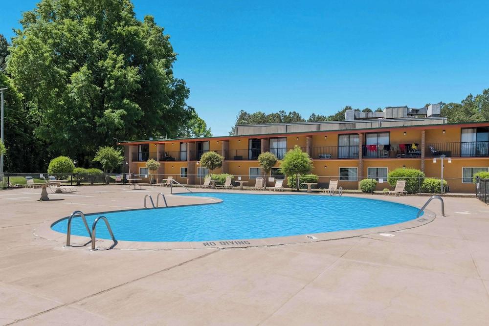 Econo Lodge photo 21