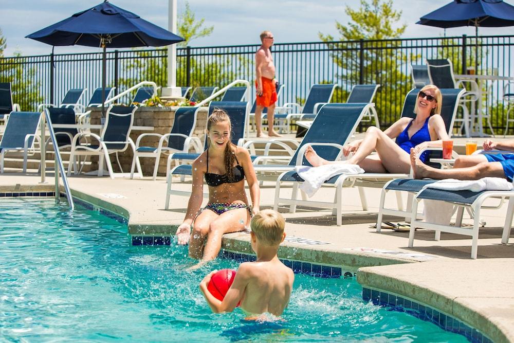 Blue Harbor Resort and Conference Center photo 2