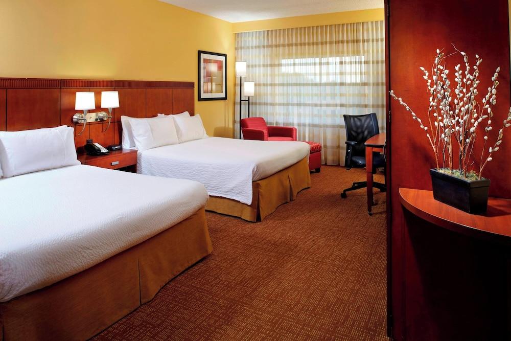 Courtyard by Marriott Tampa Oldsmar photo 10