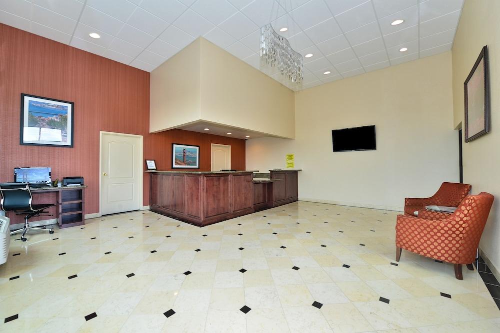 Super 8 by Wyndham Vallejo/Napa Valley photo 8