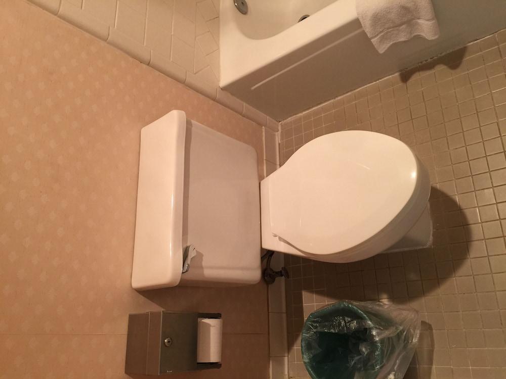 Heritage Inn photo 10