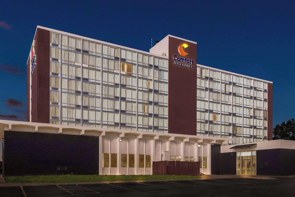 Comfort Inn & Suites Omaha Central photo 19