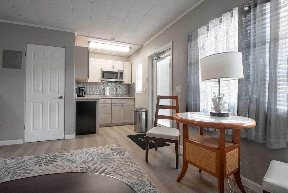 Liberty Hill Executive Inn photo 14