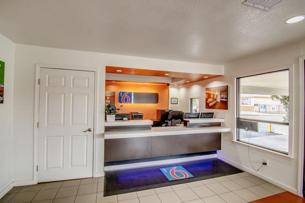 Motel 6 Manteca, CA photo 3