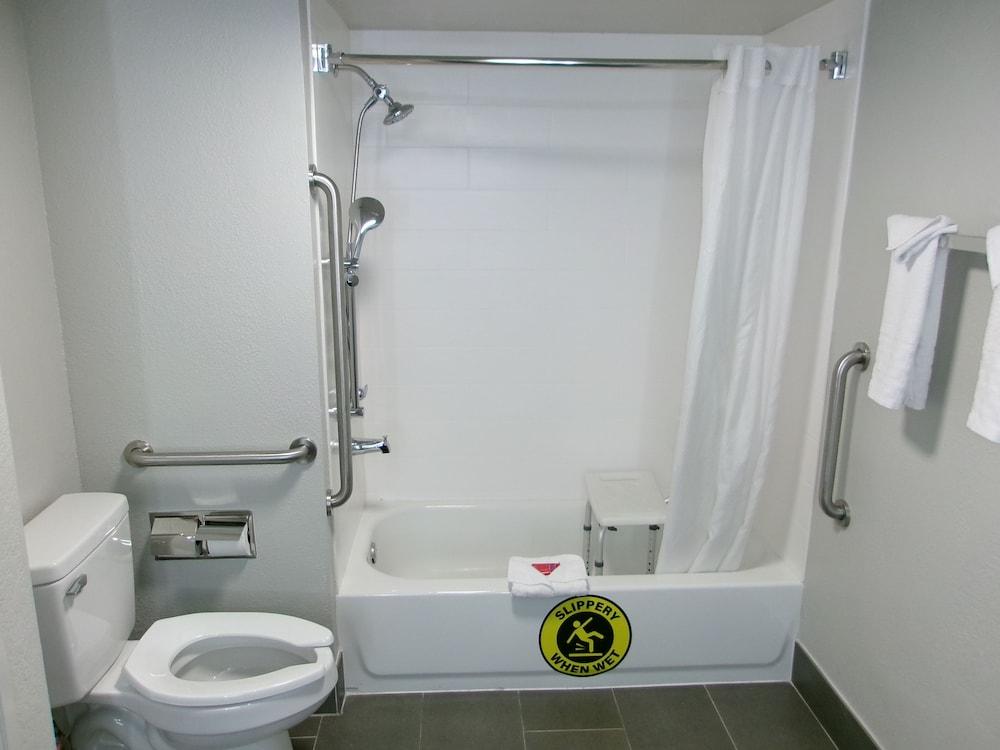 SureStay Hotel by Best Western Phoenix Airport photo 33