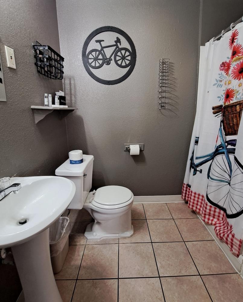 Buffalo Lodge Bicycle Resort photo 82