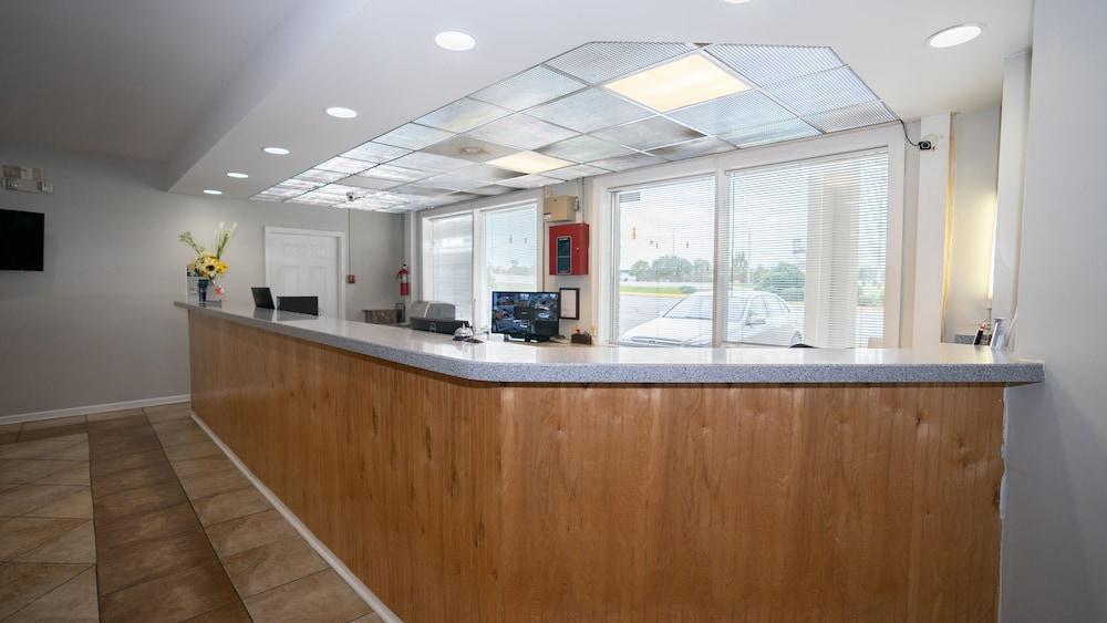 Ramada by Wyndham Lumberton photo 2