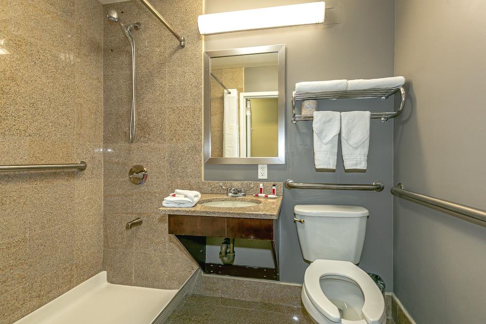 Ozone Inn & Suites photo 5