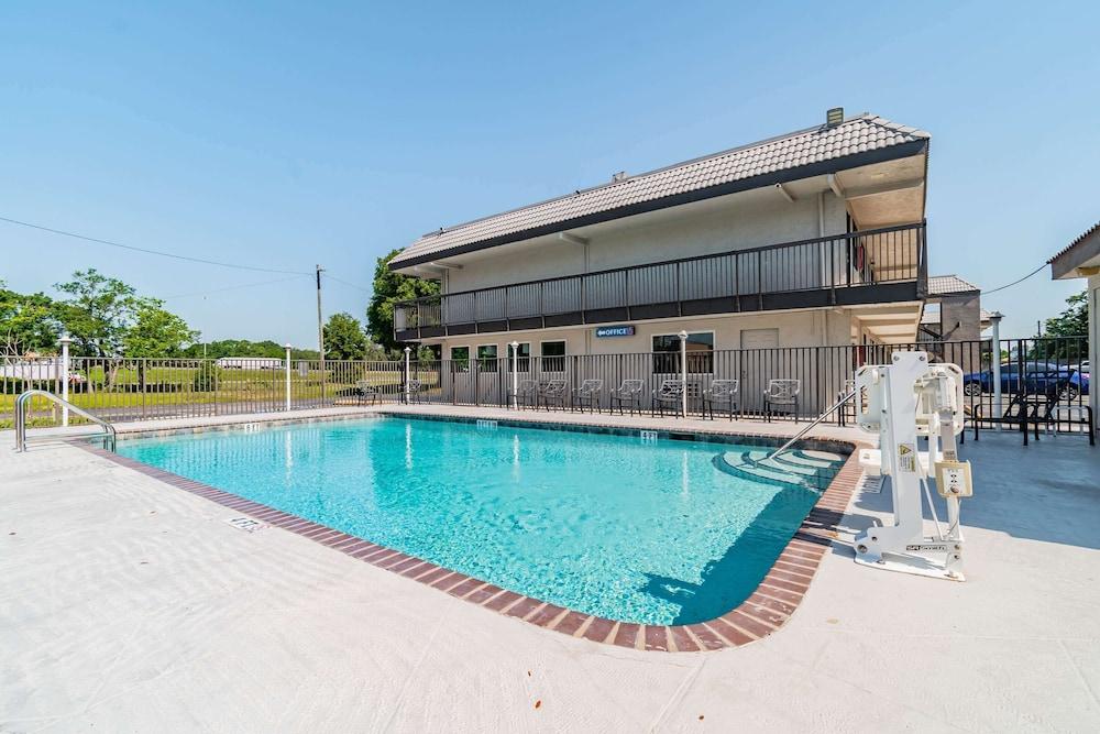 Motel 6 Tampa, FL photo 18