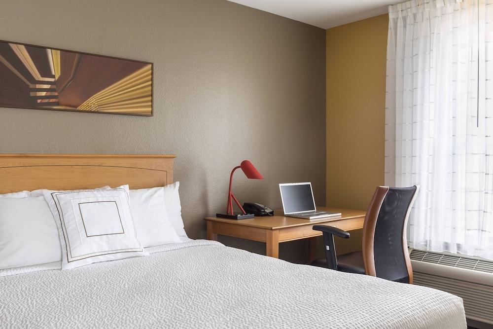 TownePlace Suites By Marriott Phoenix North photo 8