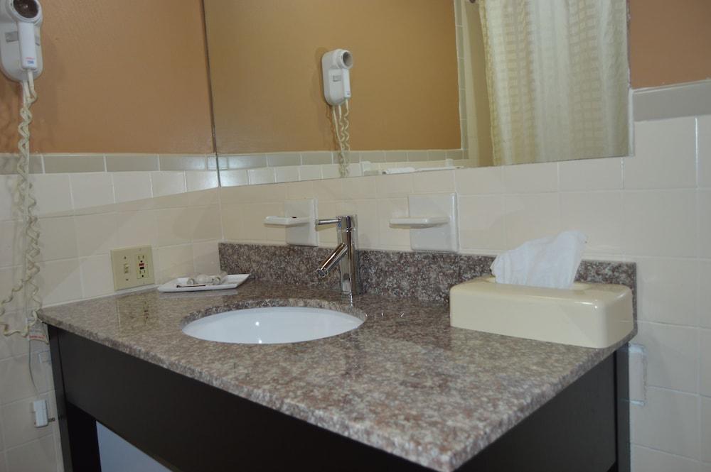 New World Inn photo 19
