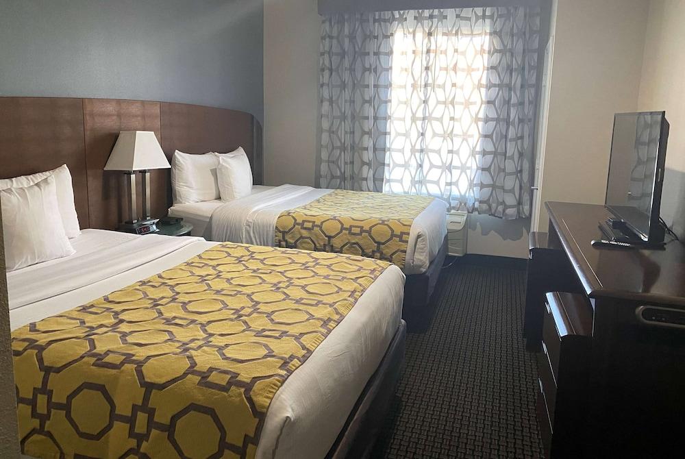 Baymont by Wyndham Colorado Springs photo 18